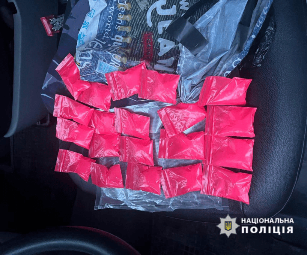 У мешканця Косівщини в авто виявили наркотики