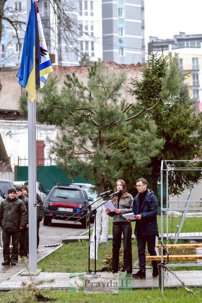У Франківську відкрили анотаційну дошку загиблому військовослужбовцю Івану Солтисіку