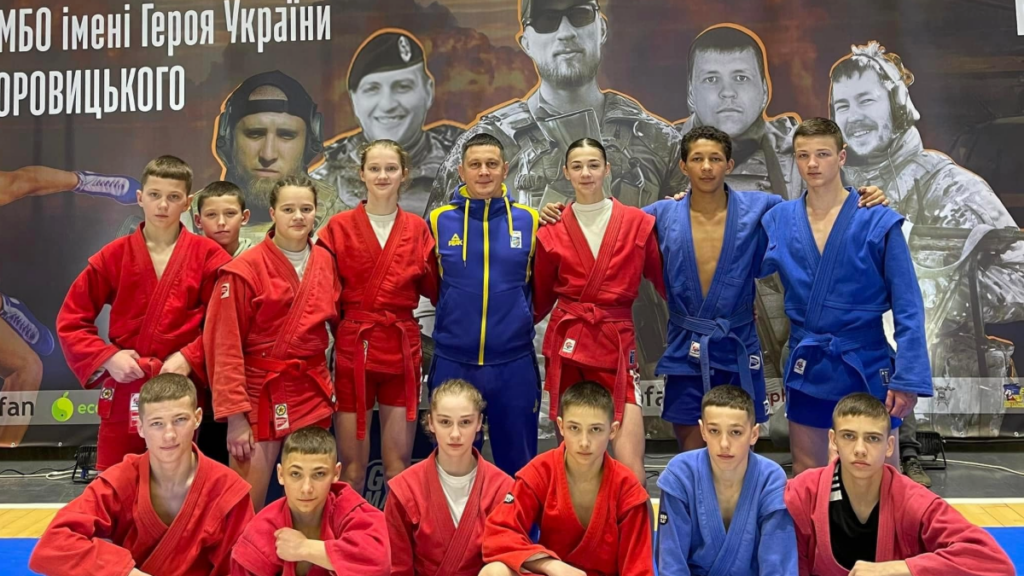 На турнірі з самбо в Києві прикарпатці вибороли призові місця