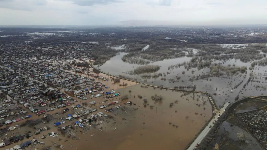 Росія стрімко йде під воду: супутникові знімки