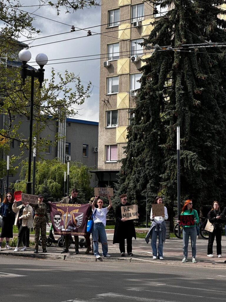 В Івано-Франківську знову провели мирну акцію на підтримку полонених з полку "Азов"