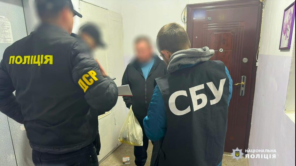 11500 євро за незаконний перетин кордону: поліція Прикарпаття викрила злочинну групу. ФОТО