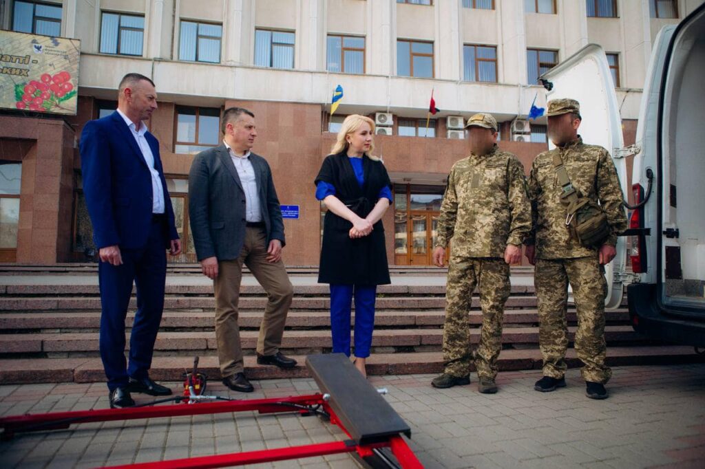 Військові формування Прикарпаття,Світлана Онищук,обслуговування бойових автівок