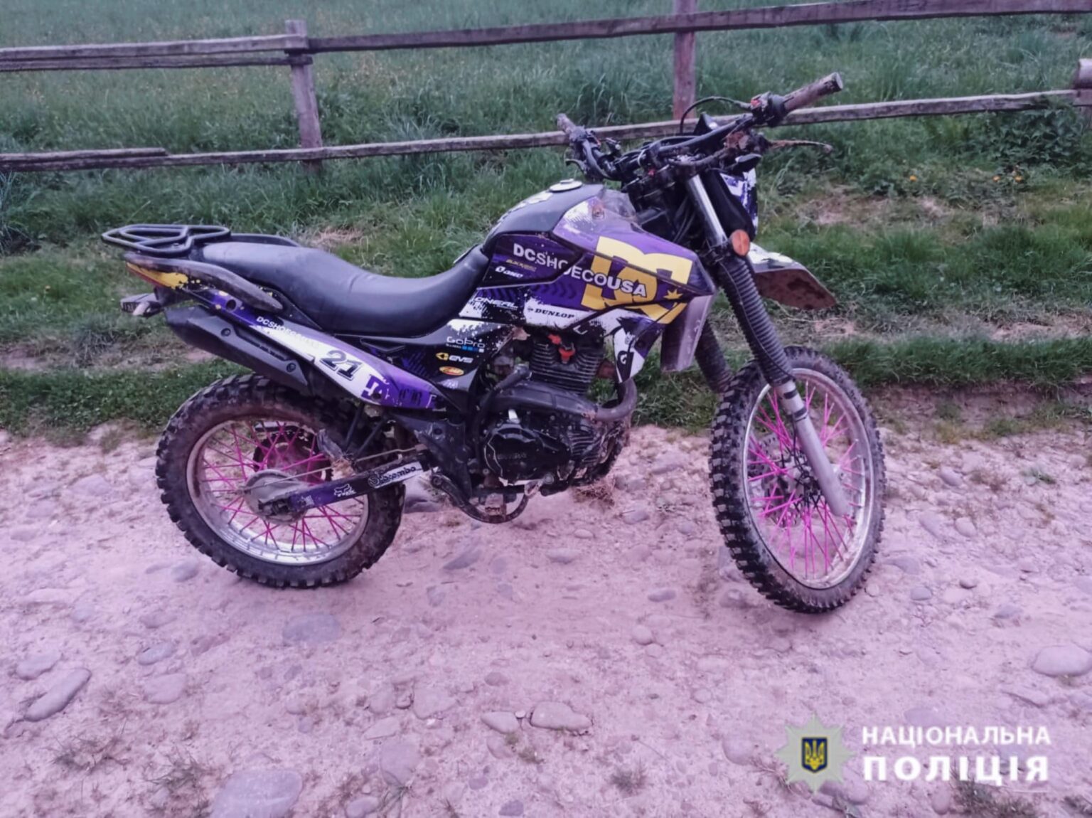 На Прикарпатті 16-річний п'яний мотоцикліст злетів у кювет. ФОТО