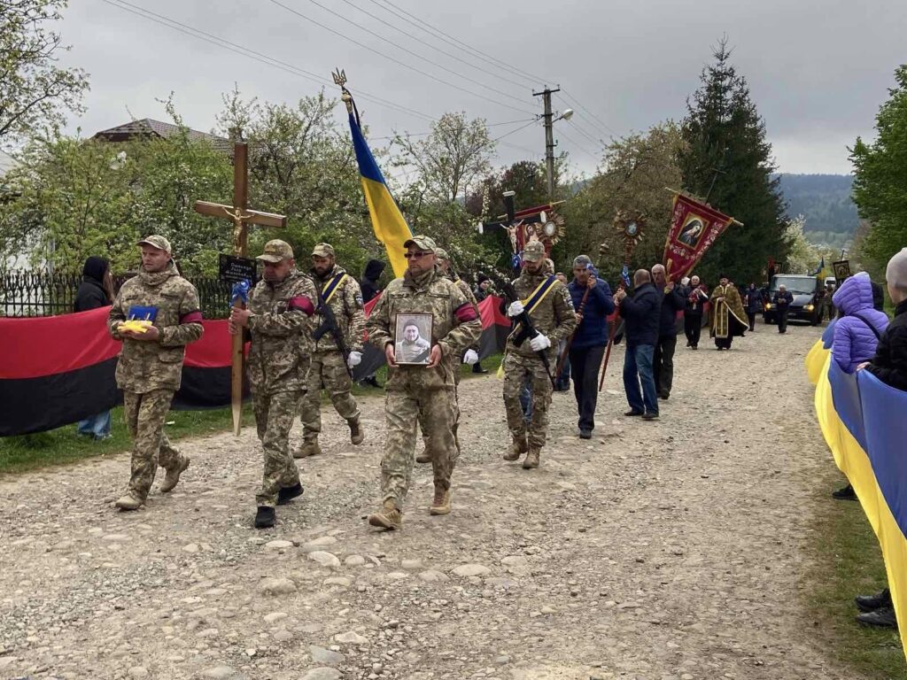 Дзвиняцька громада попрощалася зі своїм Героєм,Дзвиняцька ТГ,Ігор Ошколуп