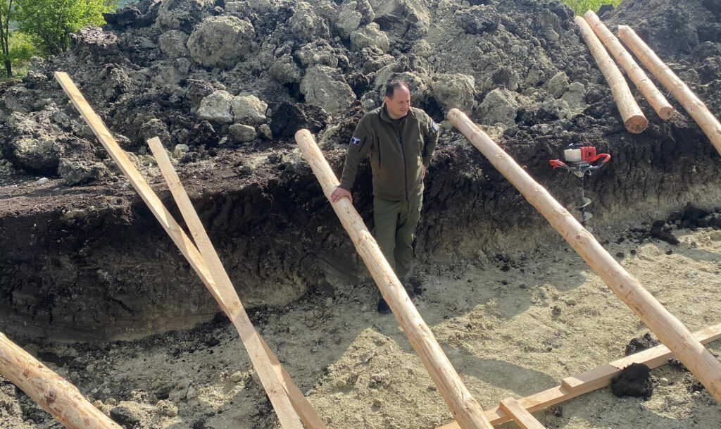 фортифікації на Донеччині,36 франківців будують фортифікації,Руслан Марцінків