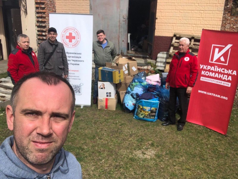 Прикарпатські волонтери з "Української команди" продовжують активно допомагати місцевому "Карітасу"