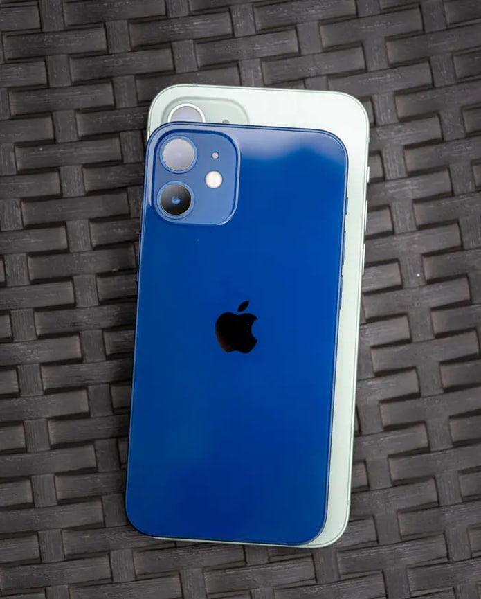 iPhone 12 Mini: огляд топового смартфона у 2024 році