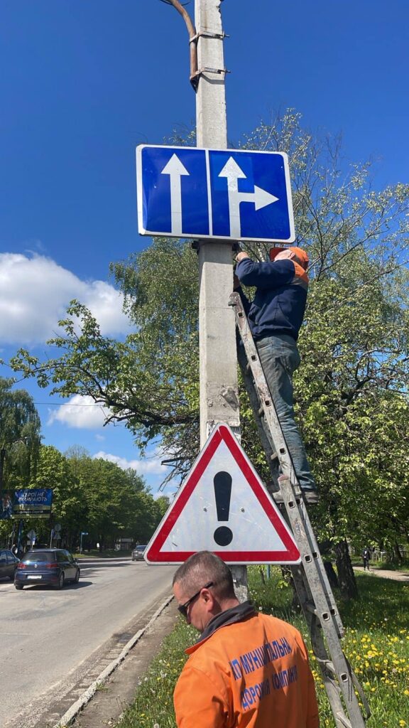 На перехресті Довженка-Дорошенка у Івано-Франківську змінено організацію дорожнього руху для автомобілів