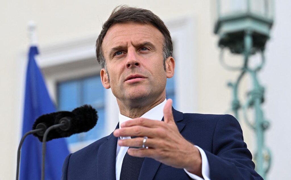 бити по військових об'єктах в росії,Президент Франції Емманюель Макрон