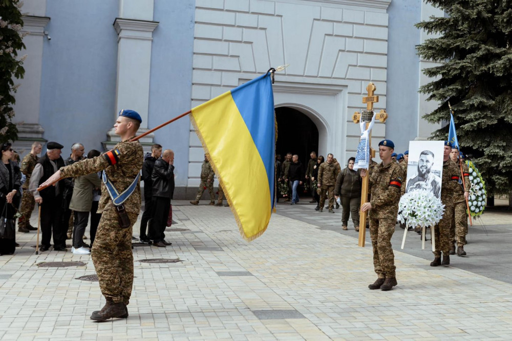 У Києві попрощалися з мужнім воїном із Прикарпаття Василем Полагнюком