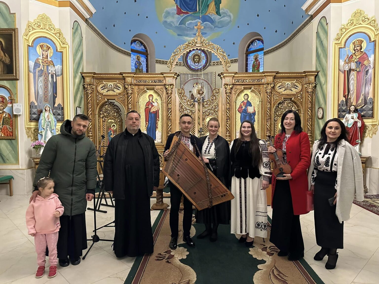 У храмах Івано-Франківщини відбувся проєкт «Хресна дорога… притчі і роздуми»,Галина Баранкевич,Етноформація