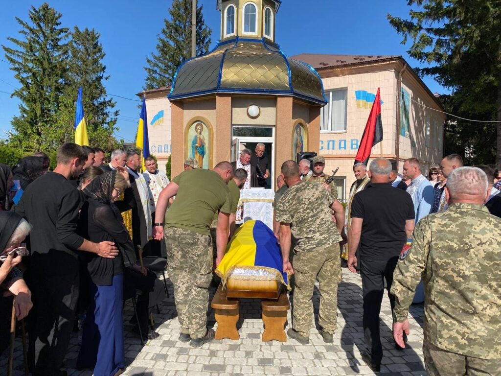 Городенківська громада віддала шану полелому Герою Михайлу Бойчуку