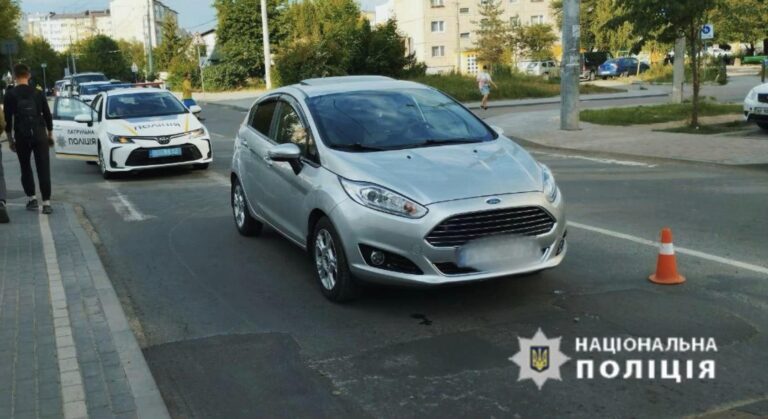 У Франківську водійка «FORD» збила пішохода. ФОТО