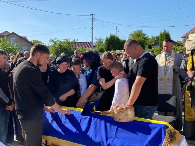 Городенківська громада віддала шану полелому Герою Михайлу Бойчуку