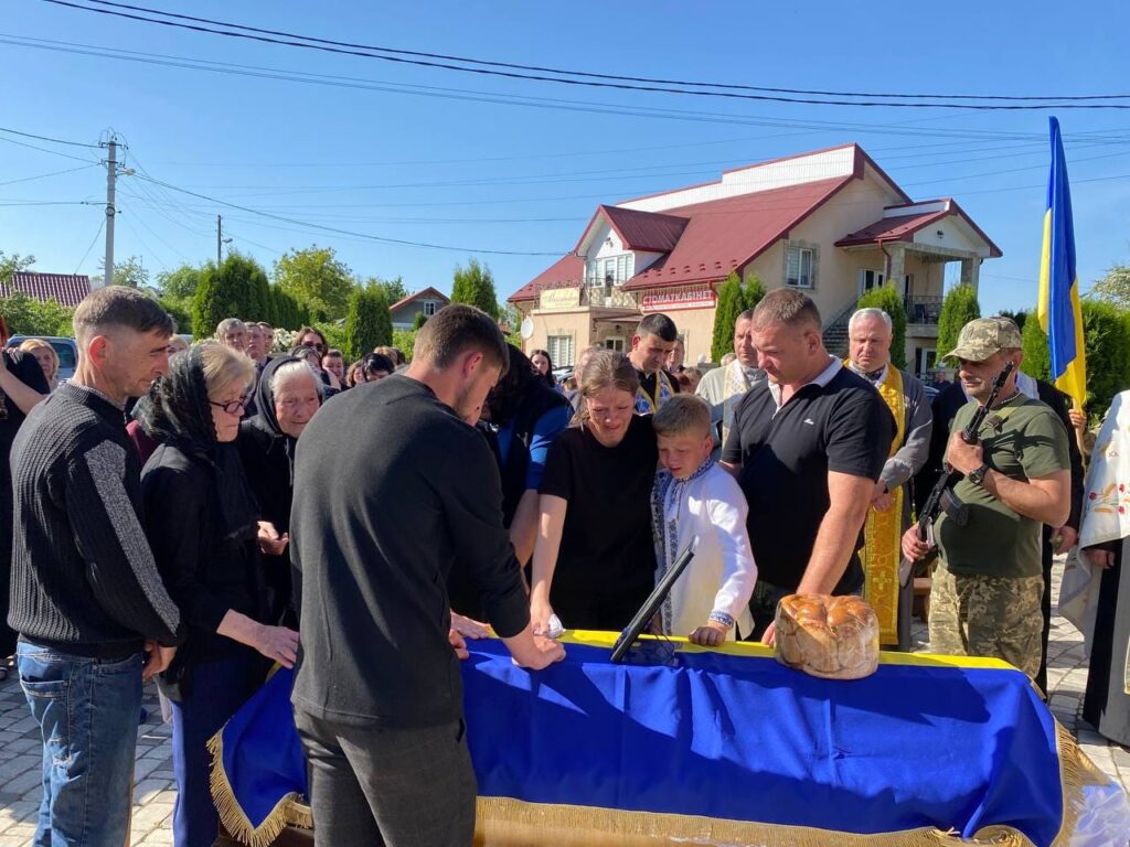 Городенківська громада віддала шану полелому Герою Михайлу Бойчуку