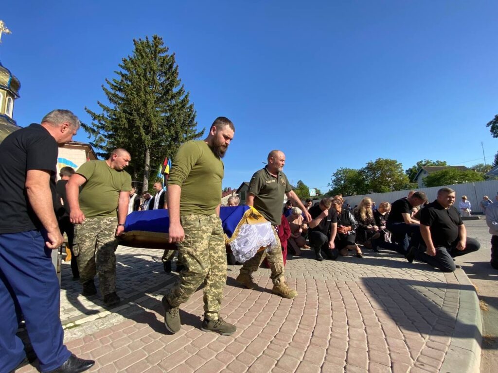 Городенківська громада віддала шану полелому Герою Михайлу Бойчуку