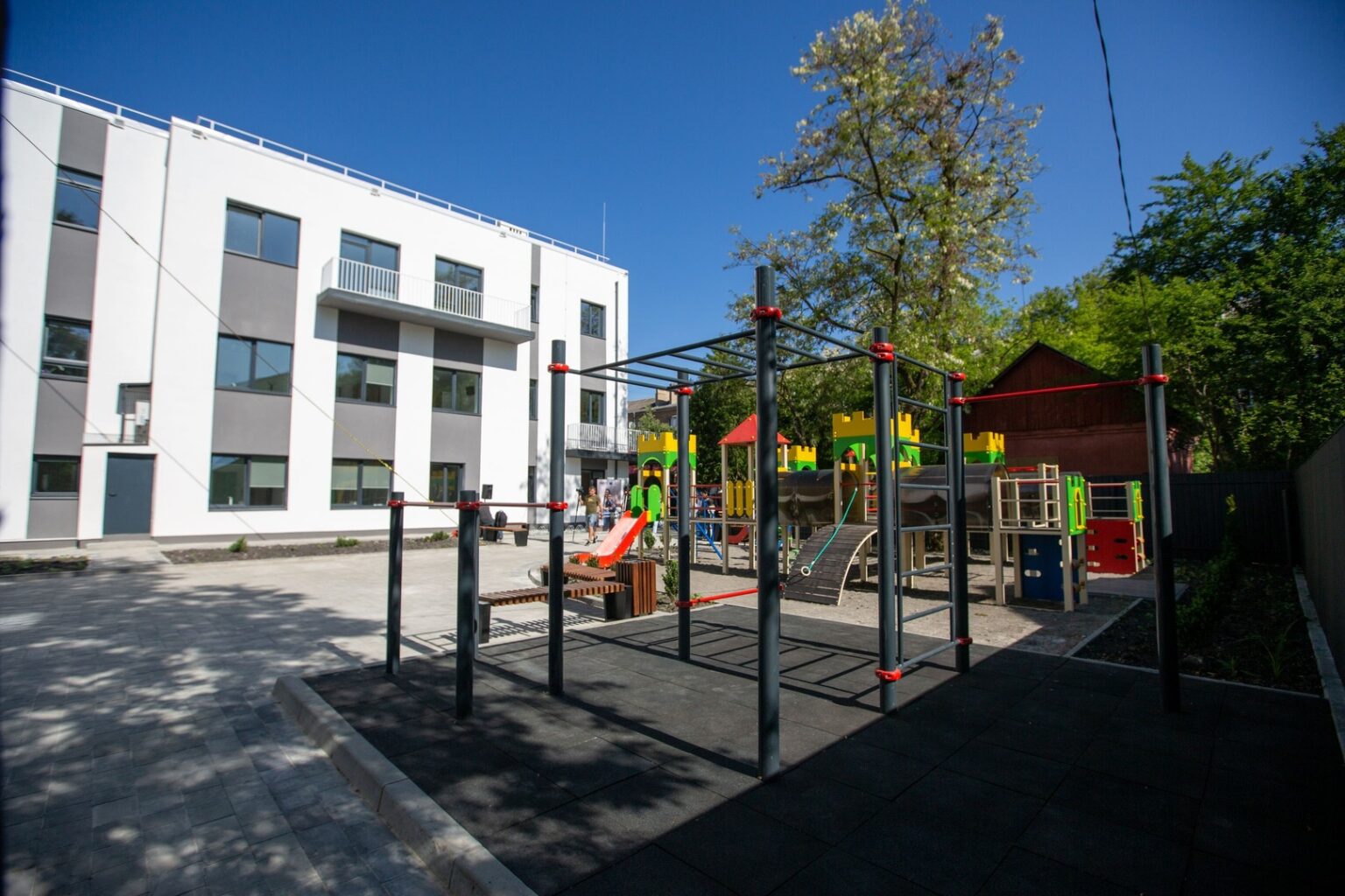 гранти від ЄС і НЕФКО,оновили гуртожиток,для родин військових ВПО