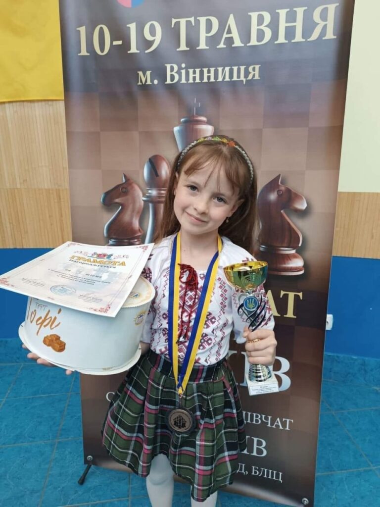 8-річна прикарпатка виборола “бронзу” на чемпіонаті України з шахів