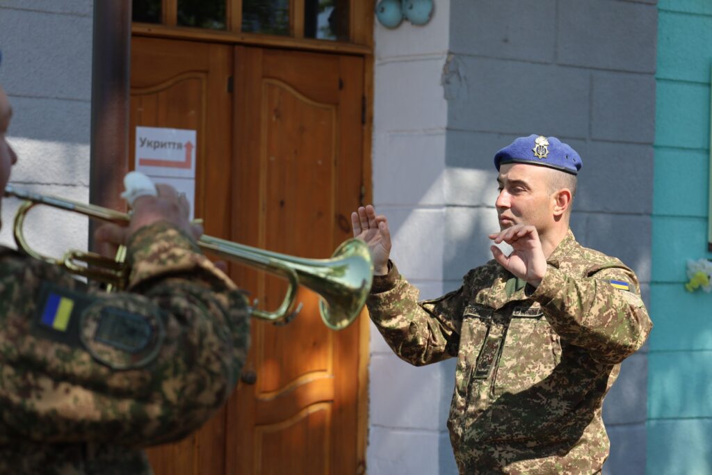 У Франківській громаді відкрили меморіальну дошку захиснику Роману Круліву