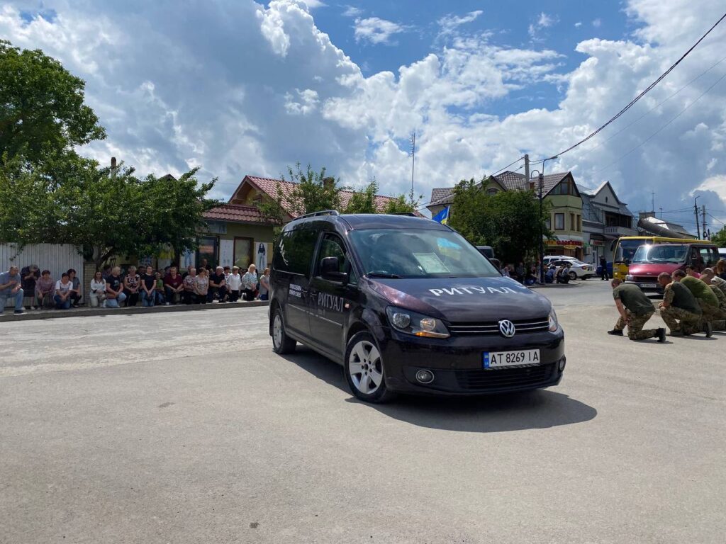 Городенківська громада віддала шану Герою Андрію Долинському