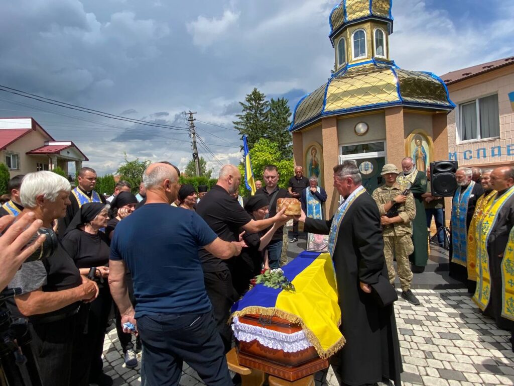 Городенківська громада віддала шану Герою Андрію Долинському