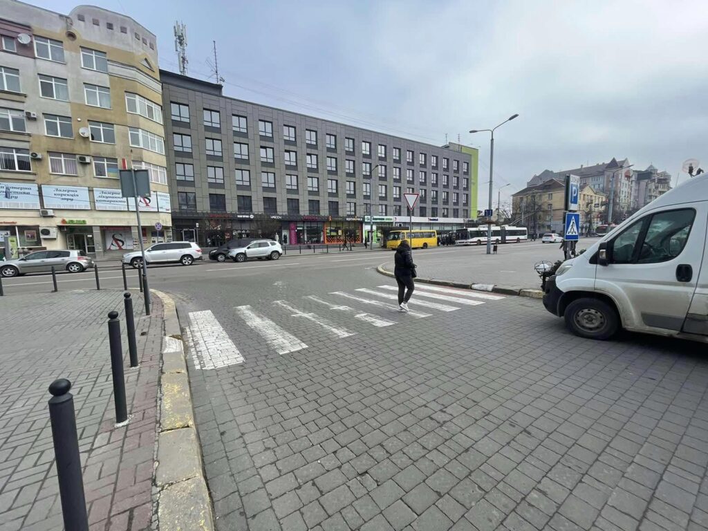 На деяких перехрестях Франківська змінять схеми організації дорожнього руху