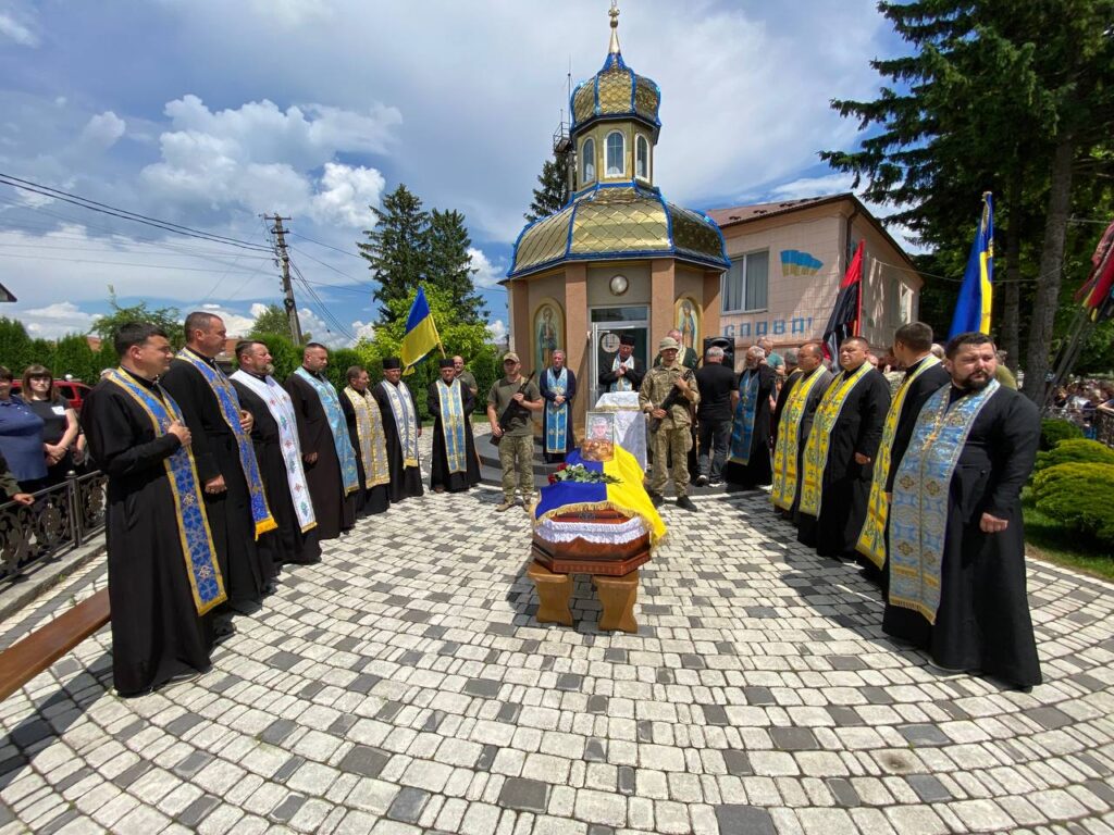 Городенківська громада віддала шану Герою Андрію Долинському