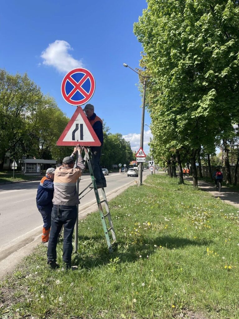 На перехресті Довженка-Дорошенка у Івано-Франківську змінено організацію дорожнього руху для автомобілів