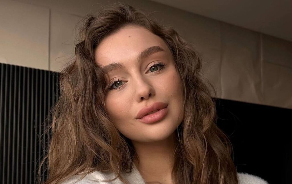 Франківська інста-блогерка Таня Самбурська похизувалася орендованою квартирою в столиці за понад 100 тисяч гривень