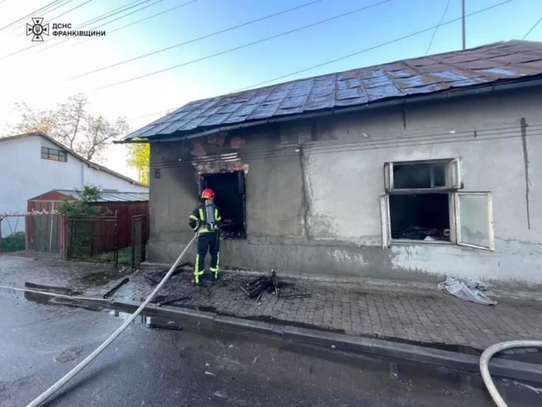 Протягом минулої доби на Прикарпатті зареєстровано 20 пожеж