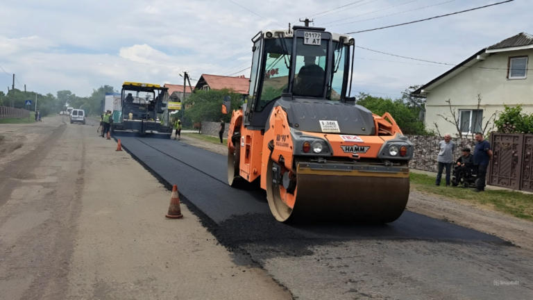 На Франківщині на двох ділянках дороги починають ямкові ремонти