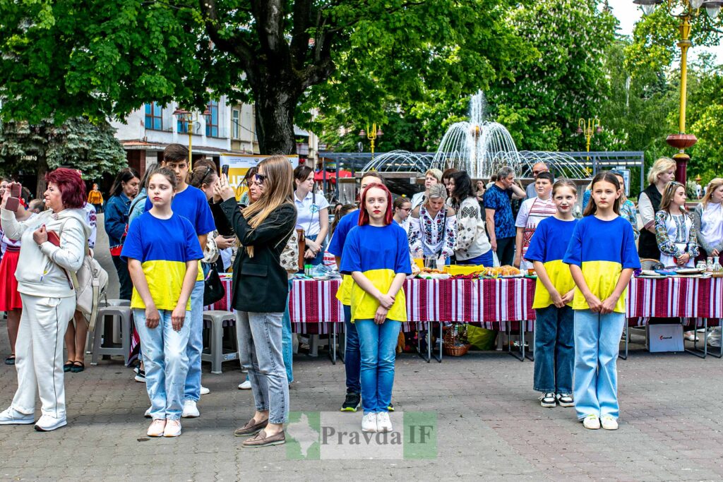 У Франківську на благодійному заході "Вартові міста" збирали кошти на маскувальні сітки ФОТОРЕПОРТАЖ