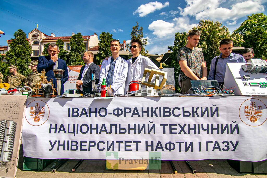 "Науковий пікнік" в Івано-Франківську: які експонати представили. ФОТОРЕПОРТАЖ