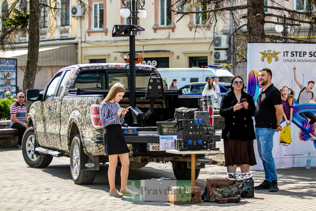 "Науковий пікнік" в Івано-Франківську: які експонати представили. ФОТОРЕПОРТАЖ