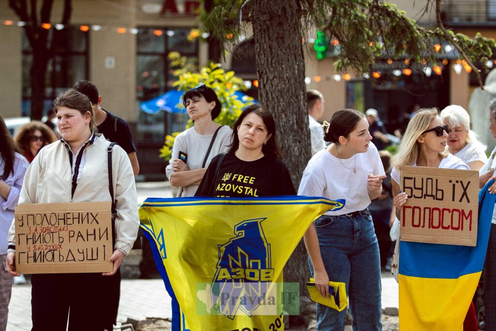 У Франківську відбулася акція на підтримку військовополонених захисників України ФОТОРЕПОРТАЖ