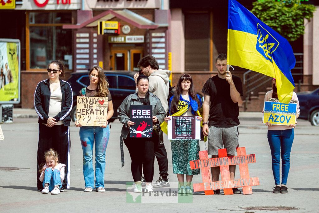 У Франківську відбулася акція на підтримку військовополонених захисників України ФОТОРЕПОРТАЖ