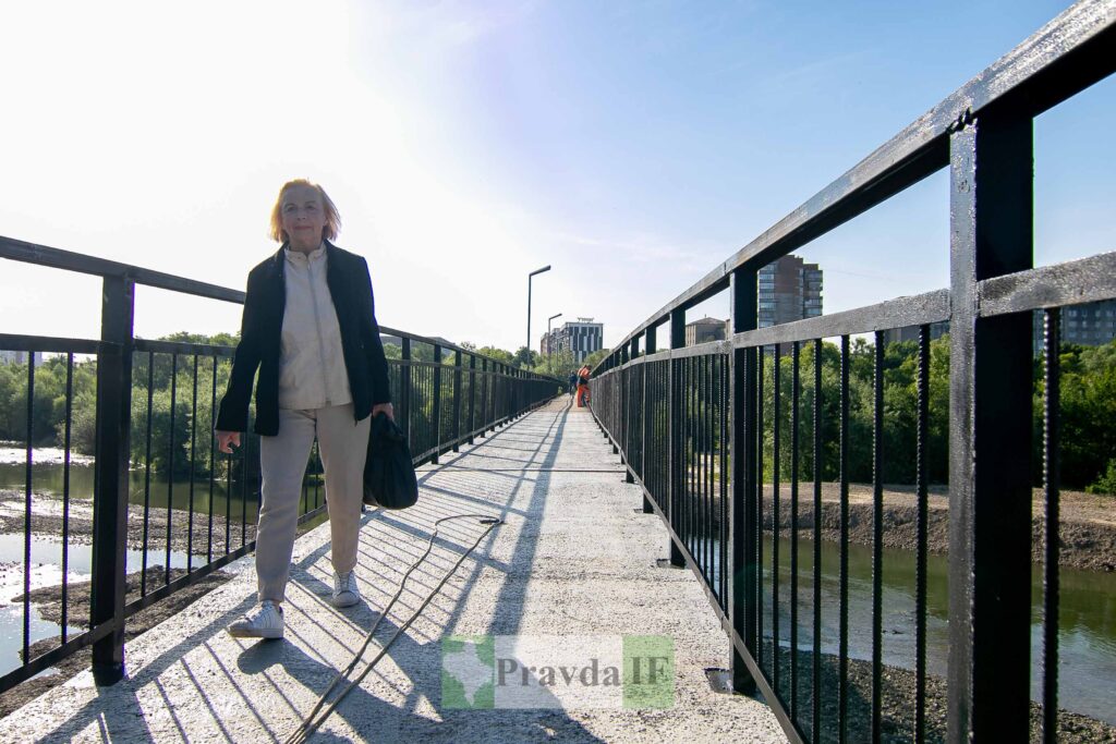 У Франківську відремонтували пішохідний міст на Пасічну. ФОТО/ВІДЕО
