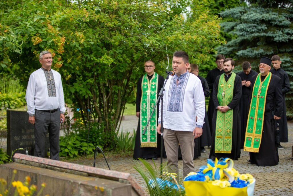 У Франківську вшанували пам'ять жертв НКВД ФОТОРЕПОРТАЖ