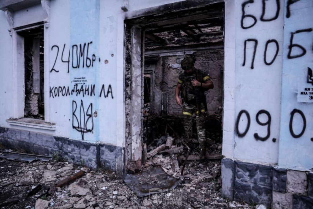 Львівські воїни показали, який вигляд сьогодні має зруйнований Часів Яр