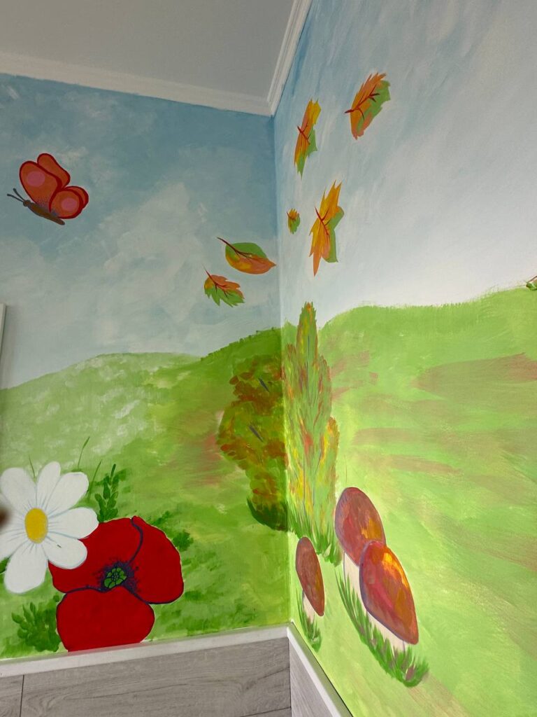 Івано-франківські студенти розписали стіни в Домі матері та дитини с. Горохолина