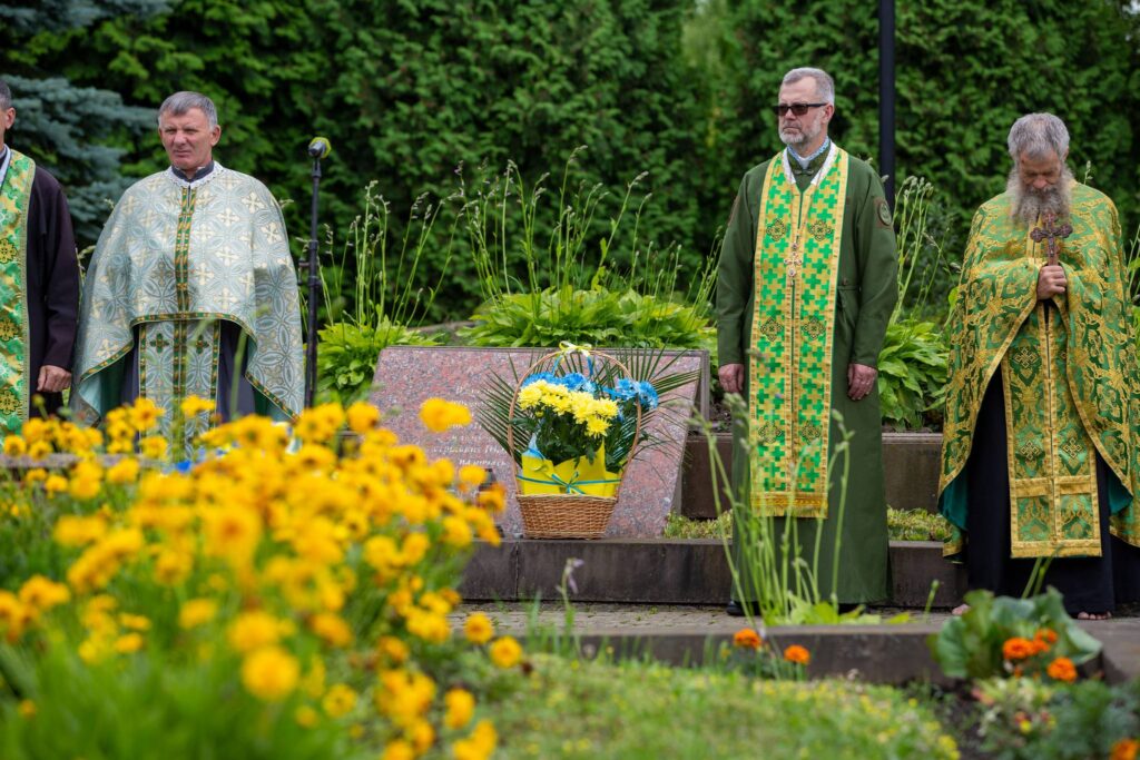 У Франківську вшанували пам'ять жертв НКВД ФОТОРЕПОРТАЖ