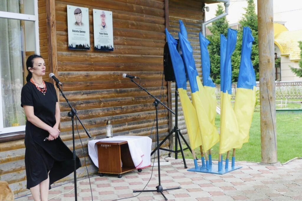 На Калущині відкрили меморіальну дошку полеглому захиснику Тарасові Пукішу
