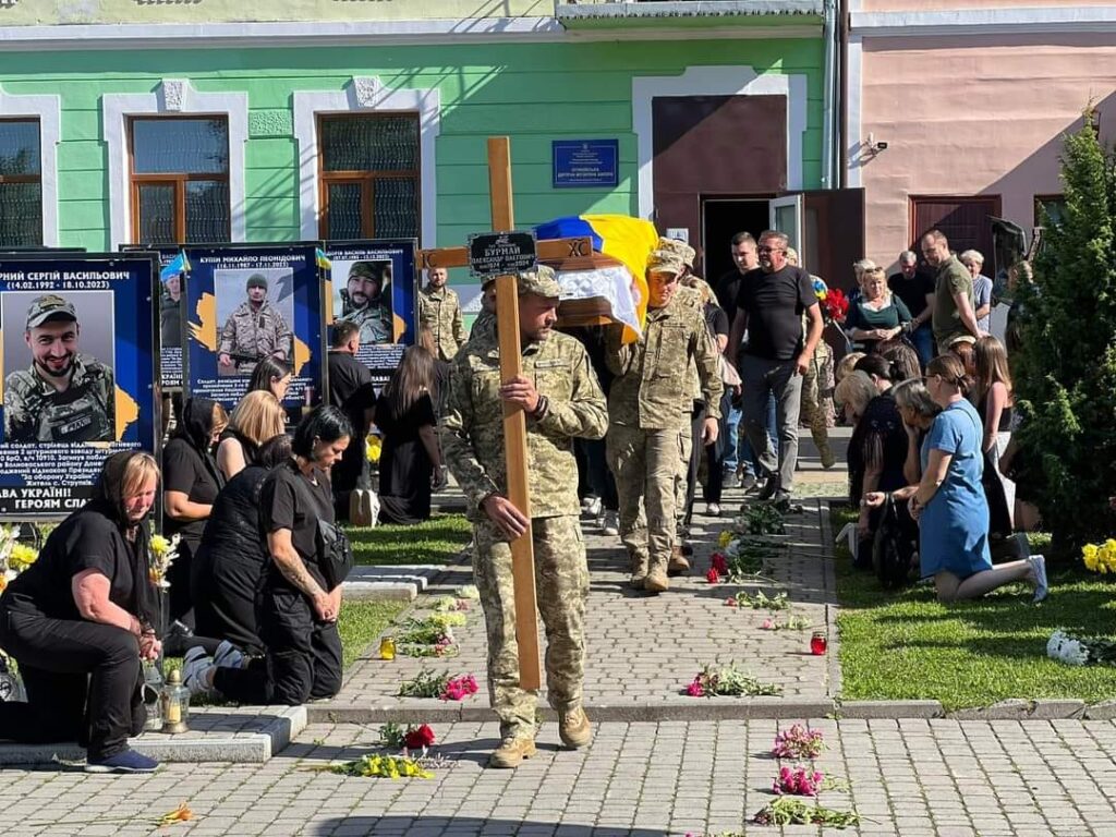 на війні загинув прикарпатець Олександр Бурмай,Отримав поранення несумісне із життям,Отинійська громада