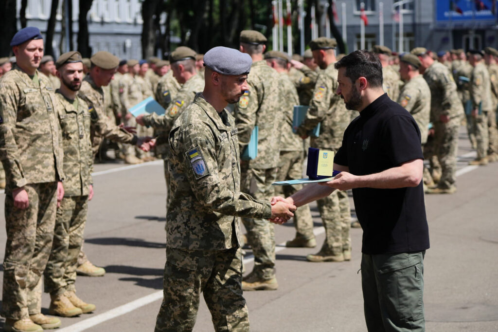 Сьогодні відбувся випуск офіцерів у Національному університеті оборони: серед випускників є і прикарпатські «едельвейси» ФОТОРЕПОРТАЖ