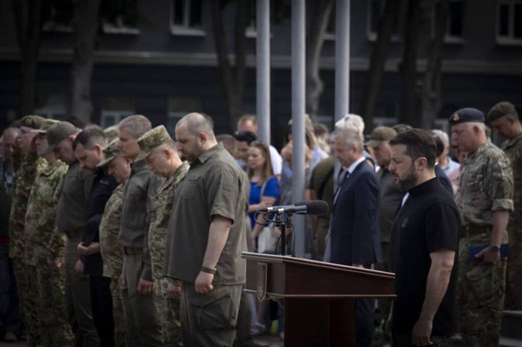 Сьогодні відбувся випуск офіцерів у Національному університеті оборони: серед випускників є і прикарпатські «едельвейси» ФОТОРЕПОРТАЖ