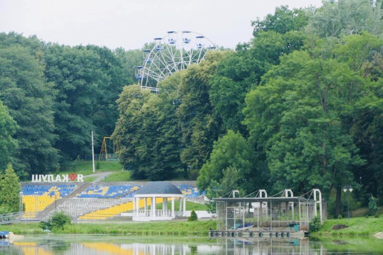 Колесо огляду в міському парку Калуша перевірять на справність