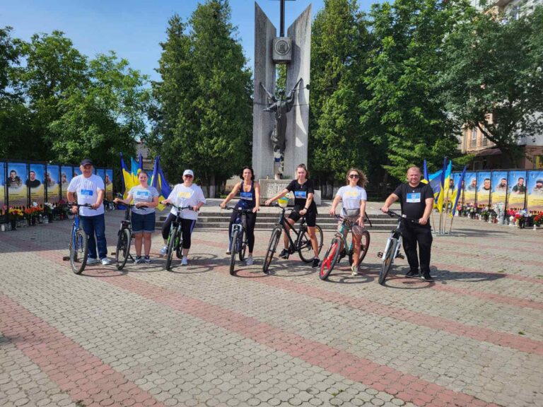 У Тлумачі відбувся велопробіг в пам'ять про загиблих та полонених Героїв