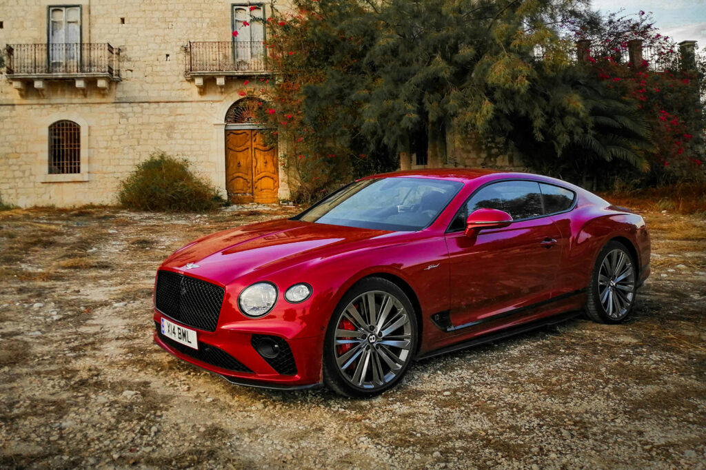 Прикарпатці за донат на ЗСУ можуть виграти автомобіль Bentley