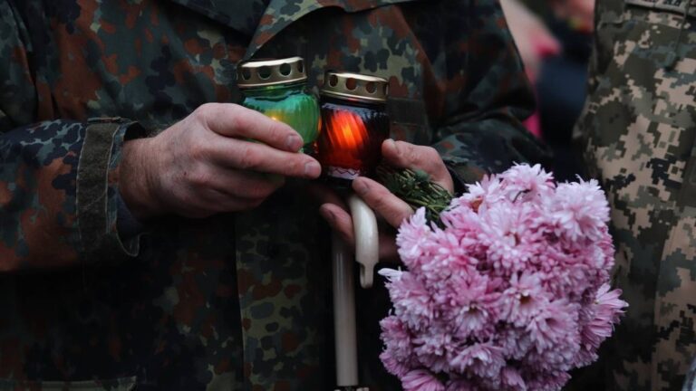 Сьогодні у Франківську попрощаються з полеглим матросом Сергієм Іванківим